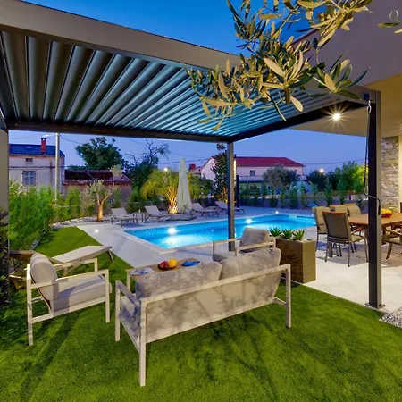 Pieron & Bavigo - Oasis Villa