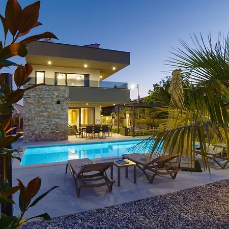 Pieron & Bavigo - Oasis * Marčana