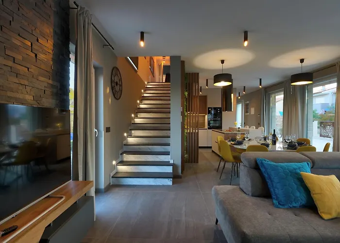 Pieron & Bavigo - Oasis * Marcana