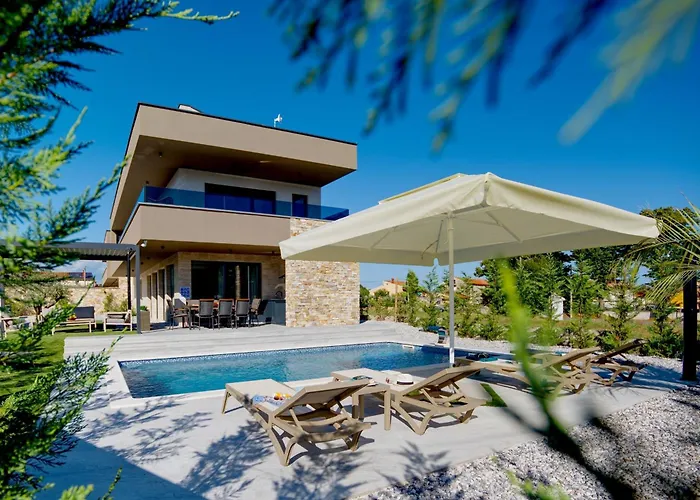 Pieron & Bavigo - Oasis Marcana